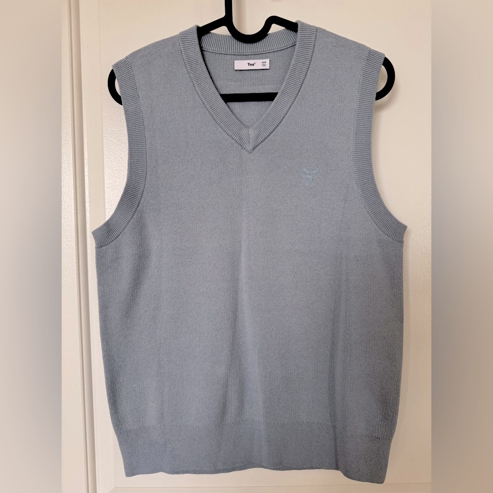 Aritzia Tna blue sweater vest XXS